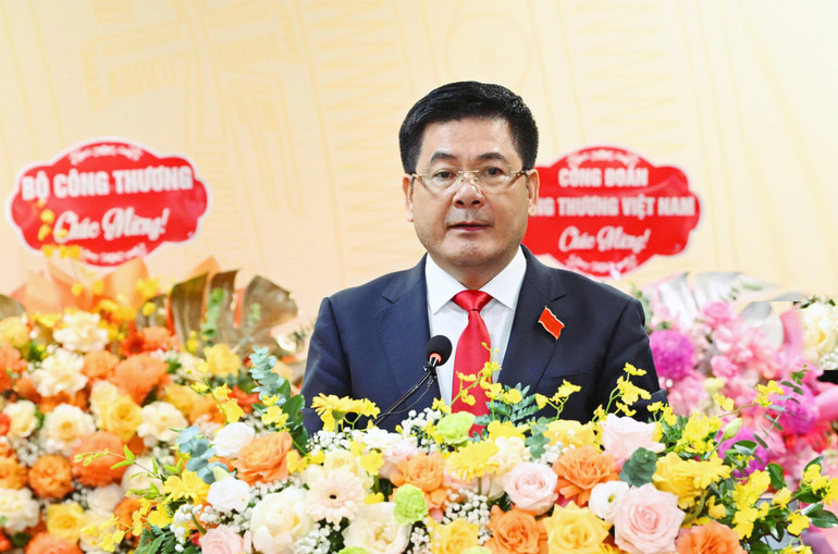 Bộ trưởng Công thương Nguyễn Hồng Diên, Bí thư Đảng ủy. botruongct12.jpg