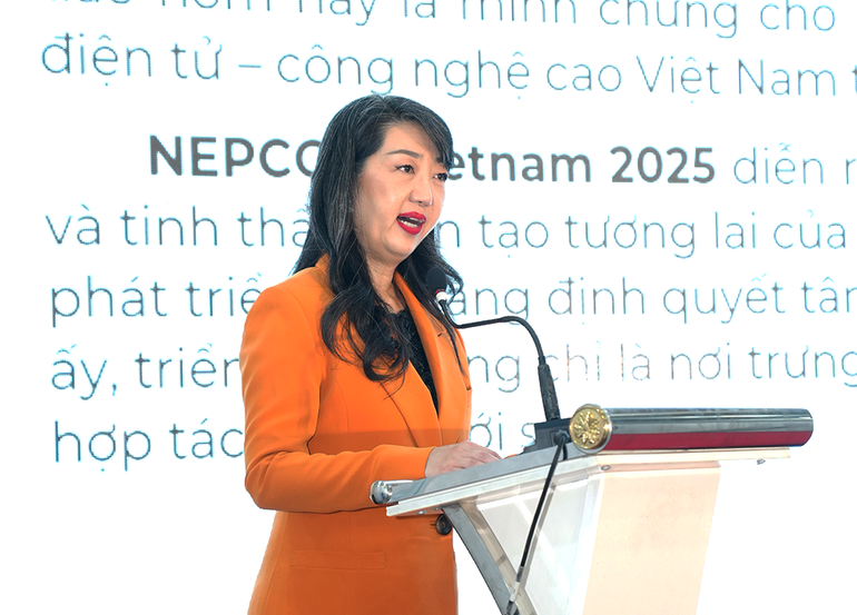 Bà Varaporn Dhamcharee, Tổng Giám đốc RX Tradex Thái Lan và Việt Nam phát biểu khai mạc. copy-of-37.png