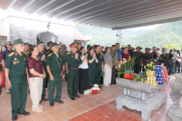 Ngày 11/7, hàng trăm đoàn cựu chiến binh trở lại xã Thanh Thủy, tỉnh Tuyên Quang thăm chiến trường xưa, tri ân đồng đội.