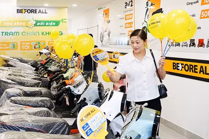 Số doanh nghiệp thành lập mới tăng cho thấy thể chế đang chuyển động theo hướng thuận lợi hơn cho khu vực kinh tế tư nhân. Ảnh: NAM NGUYỄN