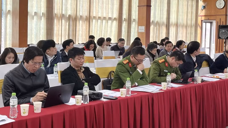 Các đại biểu tham dự hội thảo.