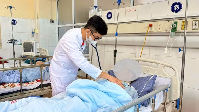 Điều trị bệnh nhân lao tại Bệnh viện Phổi Hà Nội (Sở Y tế Hà Nội).