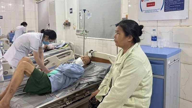 Bệnh viện đa khoa Đức Giang sẵn sàng tiếp nhận cấp cứu, khám chữa bệnh cho người dân trên địa bàn trong mọi tình huống so33.jpg