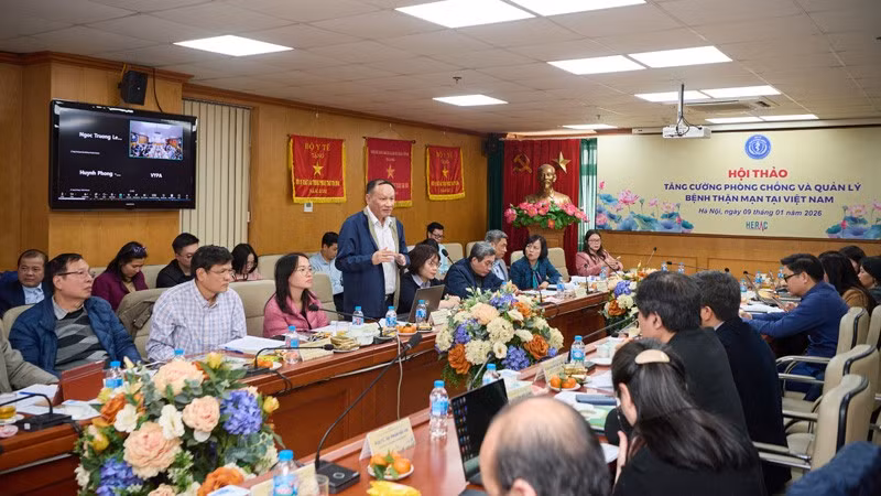 Các đại biểu trao đổi, thảo luận tại hội thảo.