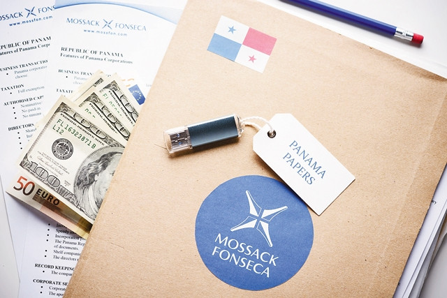 Làng túc cầu rúng động vì Panama