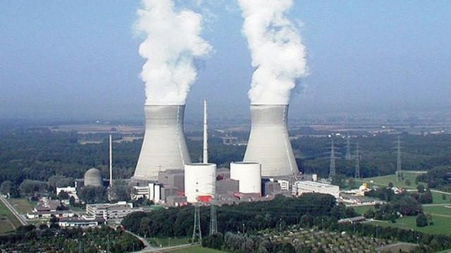 Virus khiến một nhà máy điện hạt nhân dừng hoạt động đúng dịp 30 năm sự cố Chernobyl