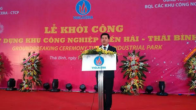 Chủ tịch UBND tỉnh Thái Bình Nguyễn Hồng Diên phát lệnh khởi công dự án.