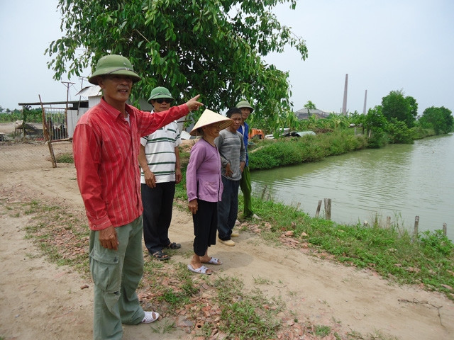 Người dân xã Ngọc Liên (Cẩm Giàng, Hải Dương) bức xúc trước những sai phạm của chính quyền trong việc chuyển đổi mục đích sử dụng đất.