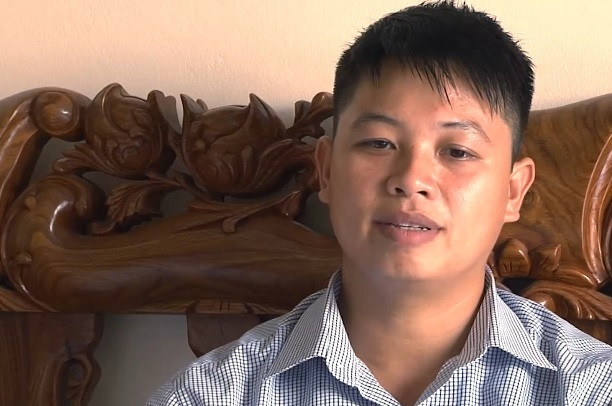 Anh Phùng Thanh Sơn mong mỏi được đoàn tụ với con trai mình.