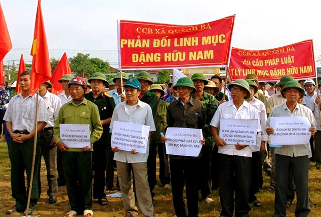Cựu chiến binh xã Quỳnh Bá kịch liệt phản đối những hành vi vi phạm pháp luật của Linh mục Ðặng Hữu Nam.