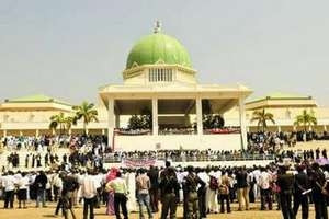 Biểu tình tại Thủ đô Niger phản đối Tổng thống Nigeria. (Ảnh Reuters)