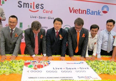 Ra mắt thẻ VietinBank-Smiles Card