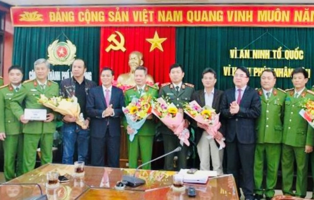 Lãnh đạo thành phố Hải Phòng biểu dương, khen thưởng ban chuyên án.