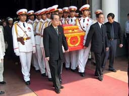 Cử hành trọng thể Lễ tang đồng chí Trần Quỳnh