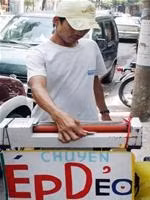 Chứng minh thư không còn giá trị khi ép dẻo lại