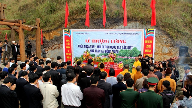 Lễ Thượng lương Chùa Ngọa Vân 