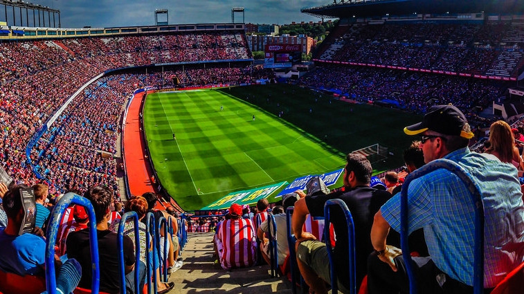 SVĐ Vicente Calderon trong một trận đấu.