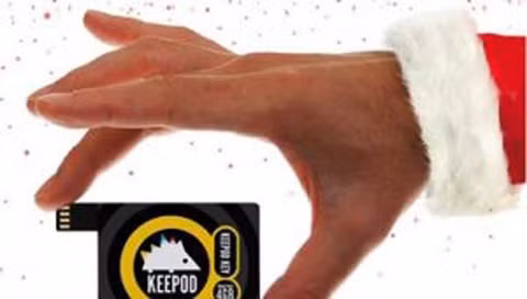 Máy tính USB dùng hệ điều hành Linux với giá 7 đô la