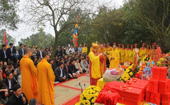 Lễ tế trên Ngũ Nhạc linh từ.