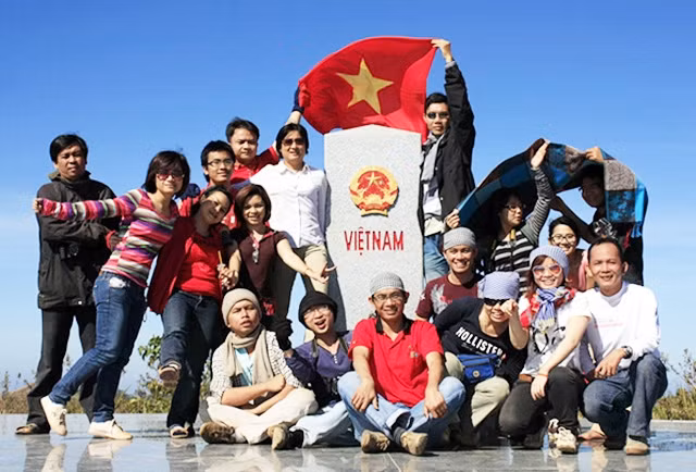 Điểm đến thiêng liêng. Ảnh: TRÍ DÂN