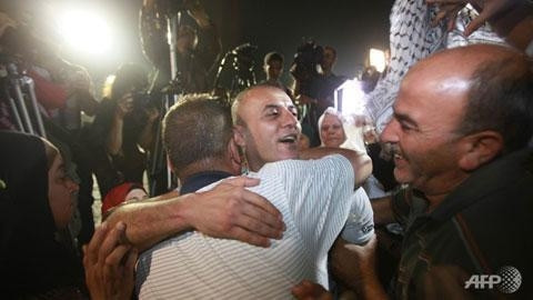 Israel trả tự do cho 26 tù nhân Palestine