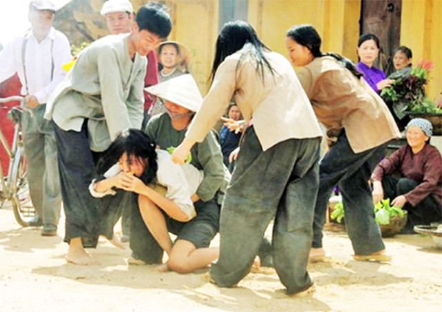 Diễn viên quần chúng trong phim Kong - Đảo đầu lâu.