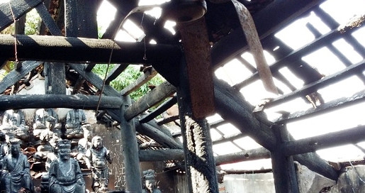 Vụ hỏa hoạn gây hư hại ngôi chùa.