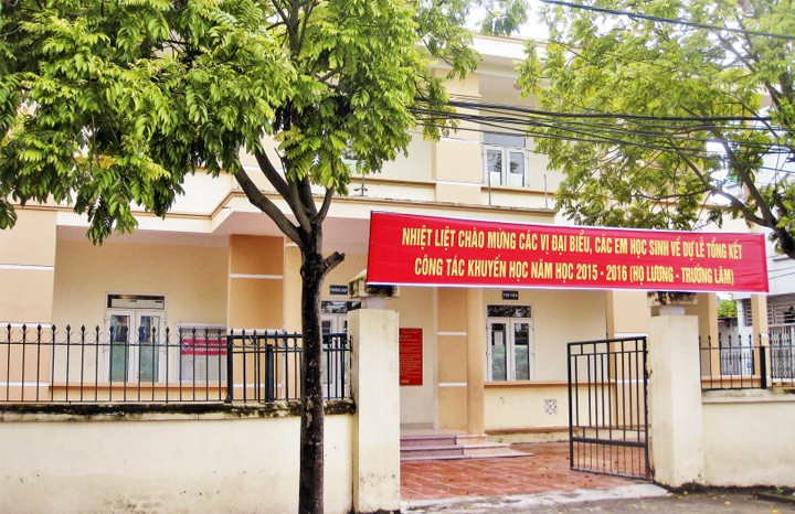 Khung cảnh vắng vẻ ở Nhà Văn hóa Tổ 2, phường Việt Hưng (quận Long Biên).