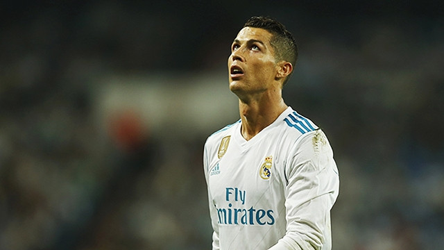Ronaldo bị cổ động viên chỉ trích