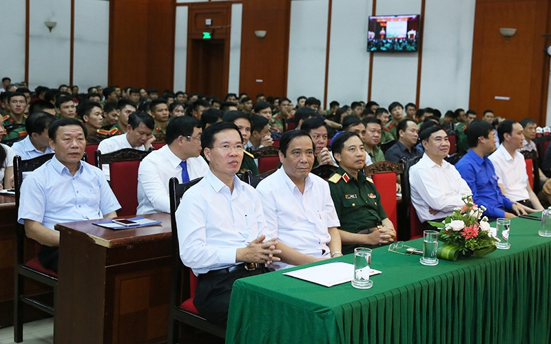 Các đại biểu tham dự lễ phát động. Ảnh: Chu Ngọc Thắng.