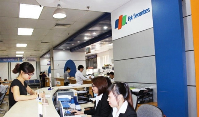 Chuyển quyền sở hữu cổ phiếu FPT