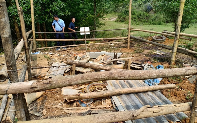 Vị trí vũng nước đã được rào, lấp sau khi xảy ra việc trâu, bò chết bất thường.