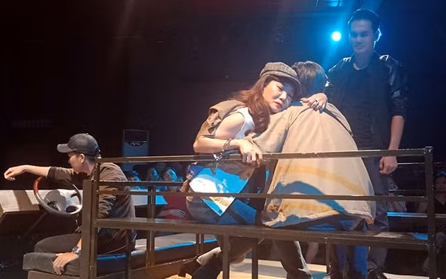 Một buổi biểu diễn của các nghệ sĩ Sân khấu 5B Võ Văn Tần (TP Hồ Chí Minh).