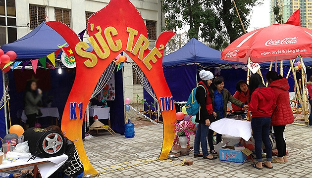 "Sức trẻ" để "Tiếp lửa truyền thống" tại khu trại chi đoàn TN1K1.