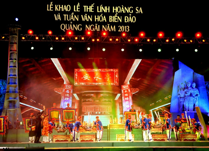 Lễ khao lề thế lính Hoàng Sa lâu đời trên đảo Lý Sơn là minh chứng về chủ quyền của Việt Nam với Hoàng Sa, Trường Sa