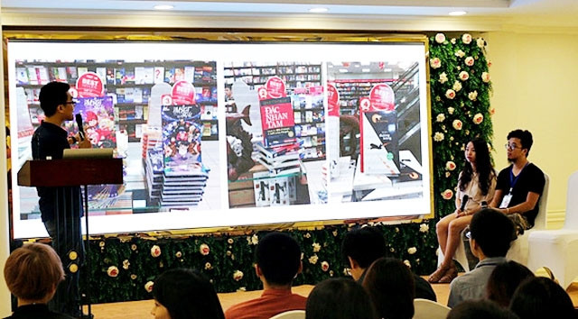 Các tác giả trẻ giao lưu trong Ngày hội truyện tranh Việt Nam 2016.