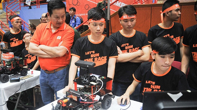 Tám đại diện lọt vào trận chung kết “Lập trình xe tự hành”