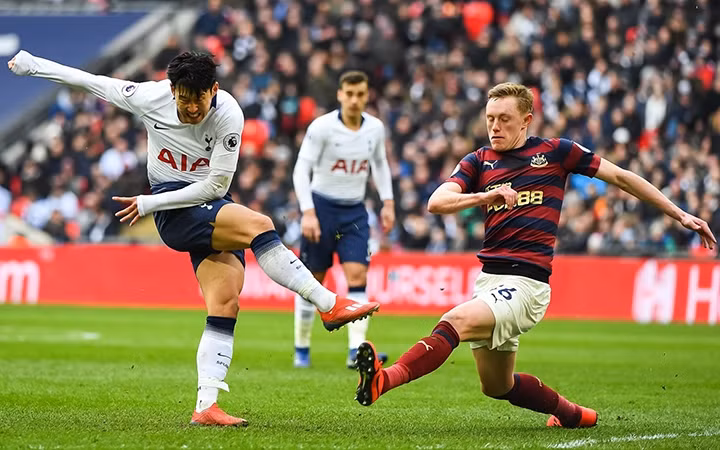 Vòng 25 Premier League: “Người hùng” Son Heung-Min đưa Tottenham lên nhì bảng
