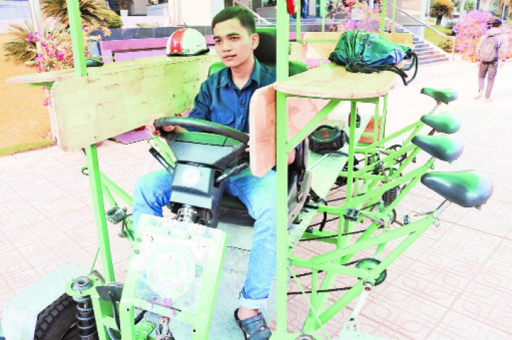 Xe bán cà-phê lưu động do sinh viên Khoa Cơ khí chế tạo máy HCMUTE sáng chế.