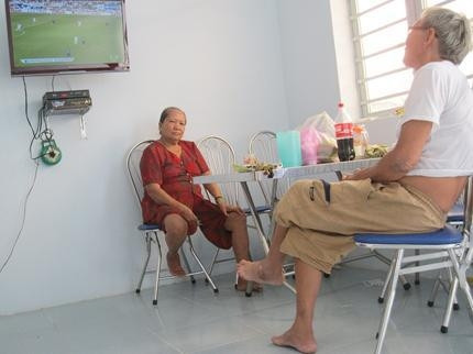 Cuộc sống sinh hoạt của bà con làng Vân sau khi chuyển về nơi ở mới khang trang và tiện nghi hơn.