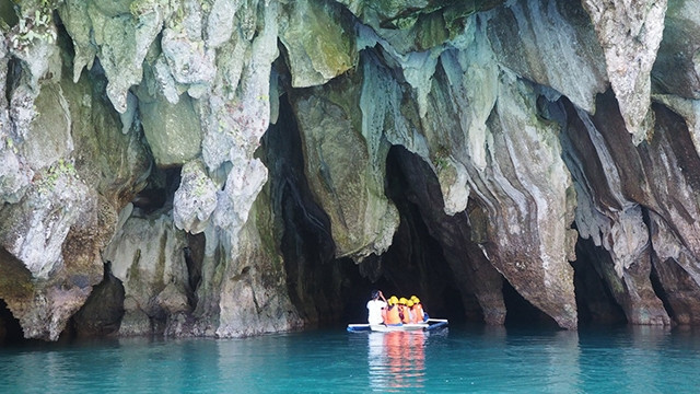 Khám phá sông ngầm