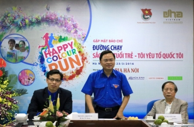 Bí thư T.Ư Đoàn Nguyễn Anh Tuấn tại cuộc họp báo về đường chạy “Sắc màu tuổi trẻ - Tôi yêu Tổ quốc tôi”.