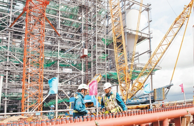 Thi công lắp đặt tại Nhà máy nhiệt điện Sông Hậu 1, tỉnh Hậu Giang.