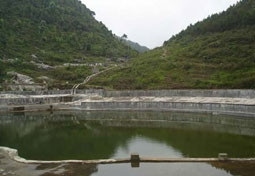 Hồ treo Xà Phìn.