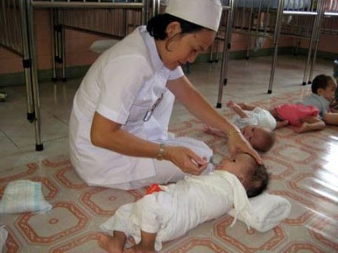 Nhiều người “tránh” đăng ký nuôi con nuôi thực tế