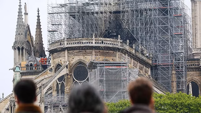 Việc phục dựng Nhà thờ Đức Bà Paris vấp phải nhiều khó khăn. Ảnh: AP