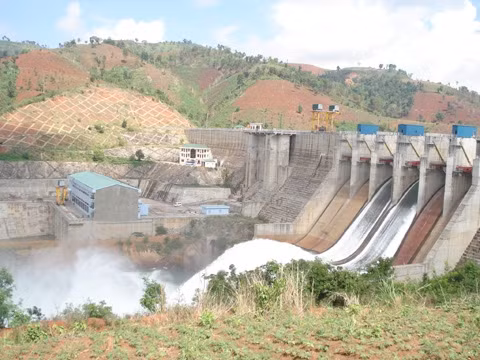 Ðã hơn 10 năm thủy điện Plei Krông phát điện nhưng hàng trăm hộ dân vẫn chưa nhận được tiền đền bù.