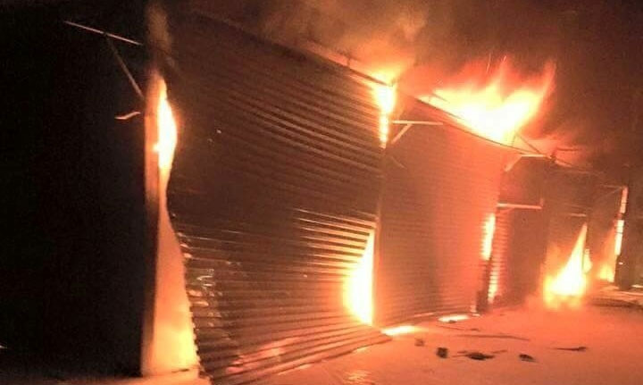 Cháy chợ trung tâm huyện vùng cao Mường Khương (Lào cai)