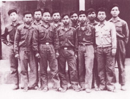 Phân đội trinh sát Sư đoàn 325 tại làng Trà
Liên Tây, Triệu Phong, Quảng Trị ngày
5-1-1974 trước khi đi làm nhiệm vụ,
Hồ