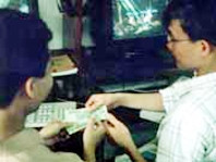 Các game thủ đã đầu tư
không biết bao nhiêu tiền bạc,
công sức cho địa vị của mình trong
MU Online sẽ phải làm lại từ đầ